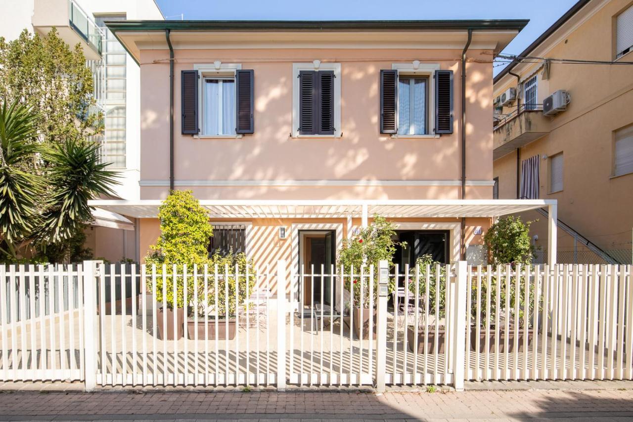 Bilocale Con Giardino A 200Mt Dal Mare - Homeunity Rimini Eksteriør bilde
